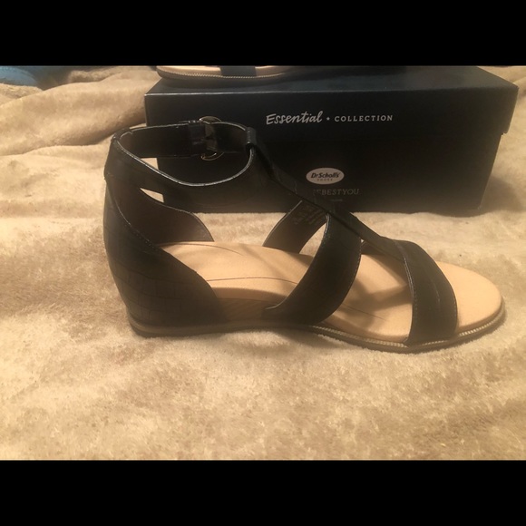 BLACK SANDALS - Picture 2 of 3